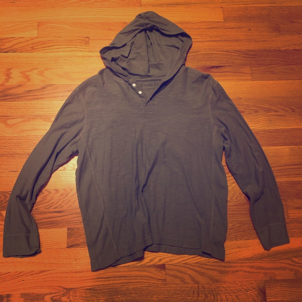 ✨EUC long-sleeved hooded tee